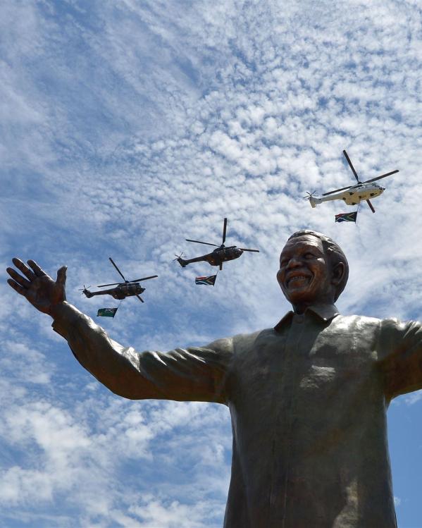 standbeeld van mandela in pretoria