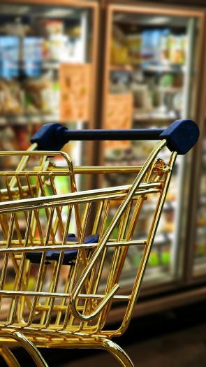 winkelwagen in de supermarkt