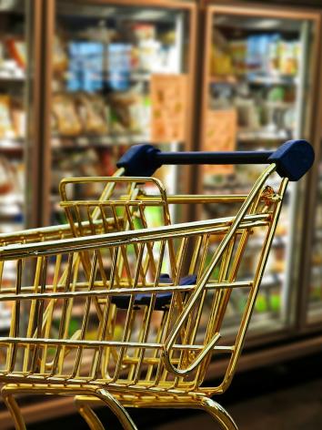 winkelwagen in de supermarkt