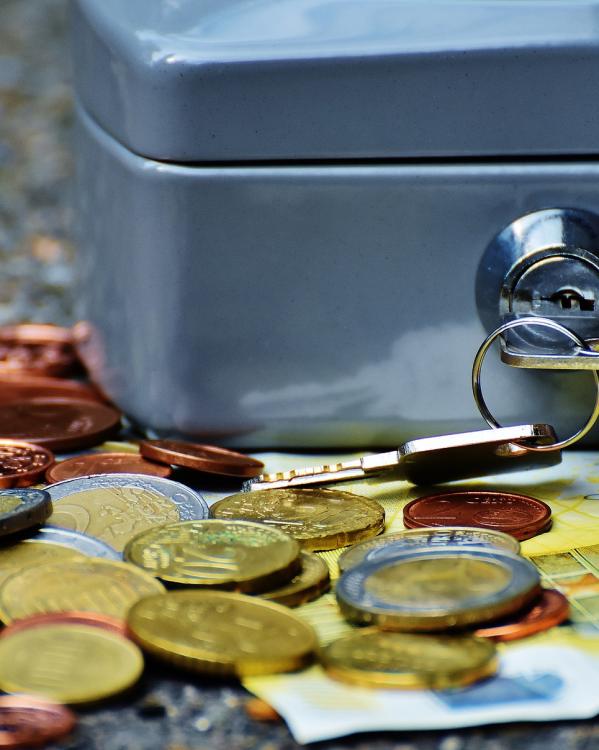 schulden_geldkistje