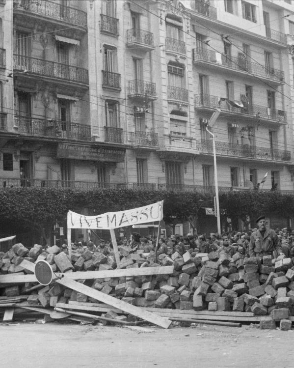 Barricaden in Algiers