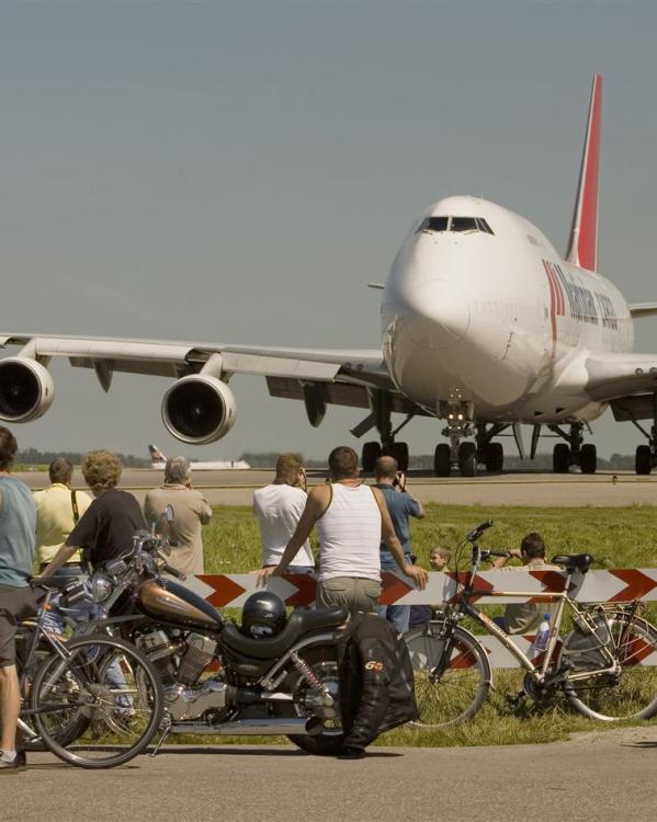 Hoe Werd Schiphol Groot En Kan De Luchthaven Blijven Groeien? | NPO Kennis