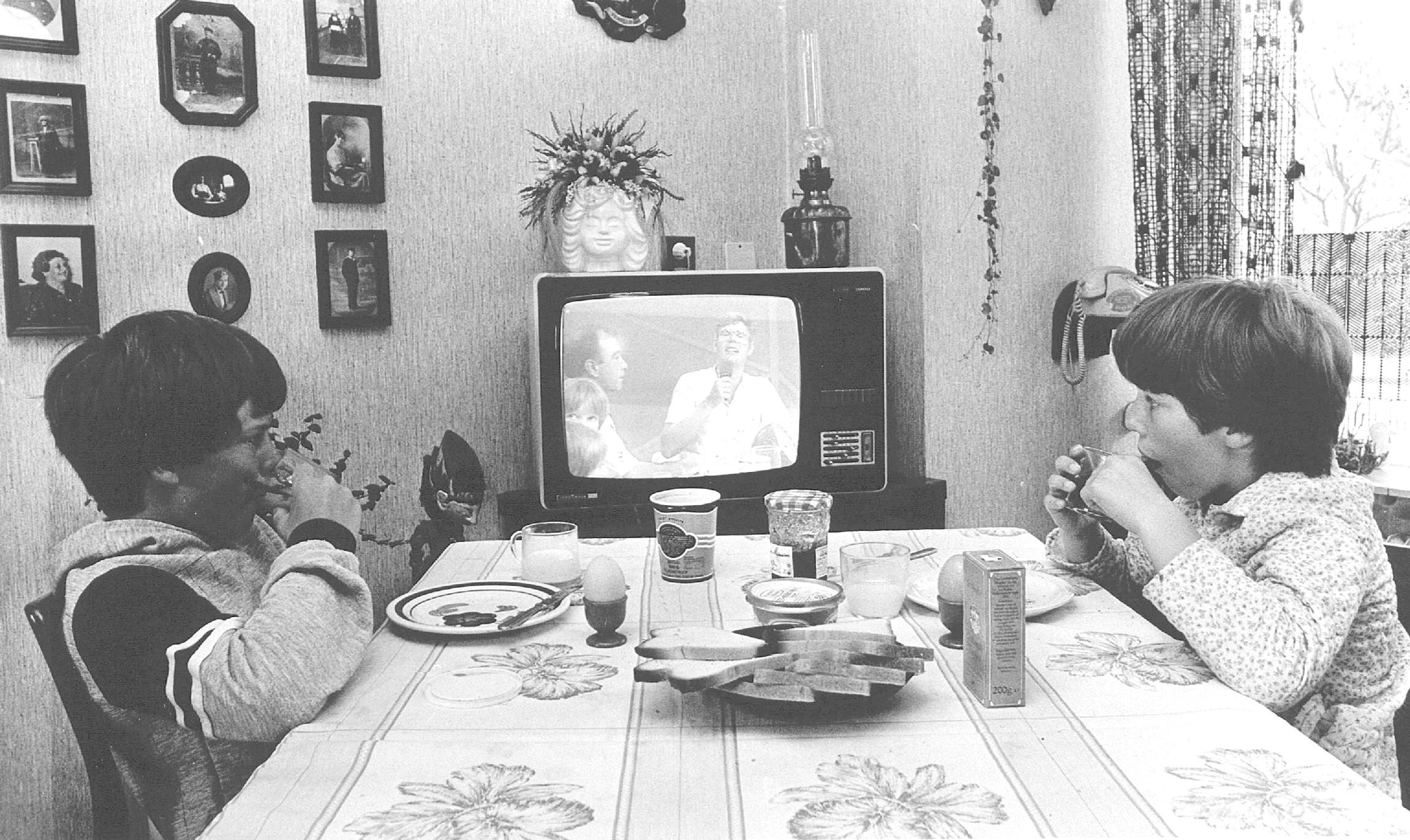 televisie in de kamer
