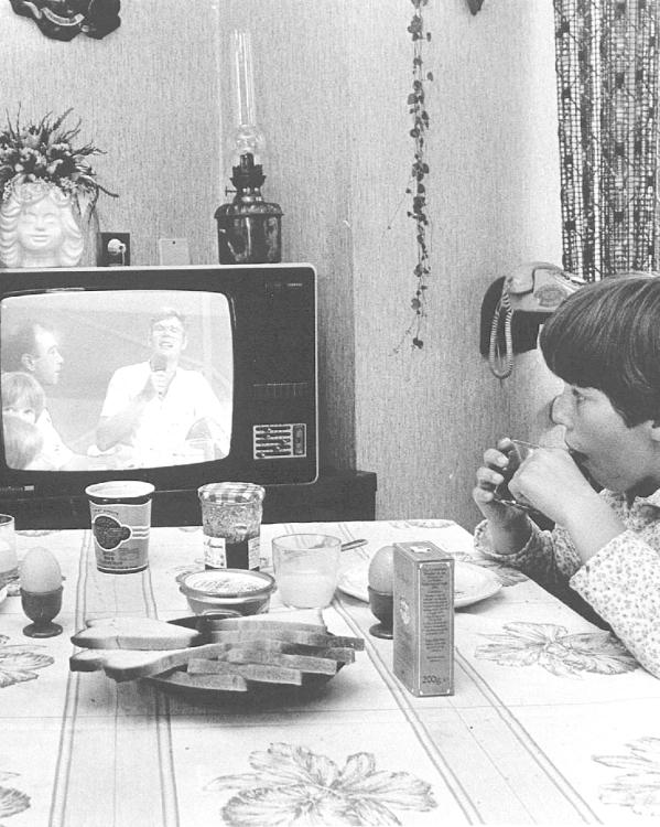 televisie in de kamer