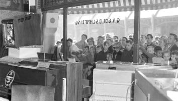 Televisie in de etalage