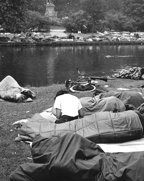 hippies in het vondelpark