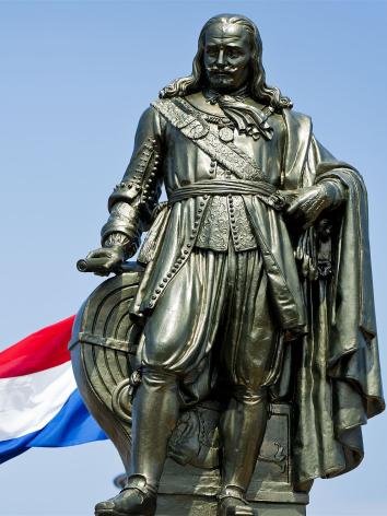 standbeeld de ruyter