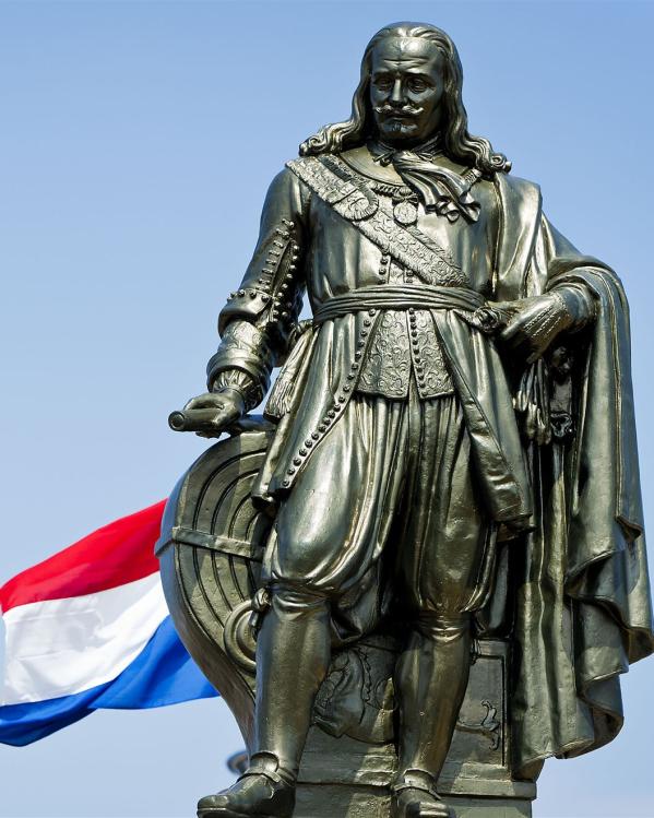 standbeeld de ruyter