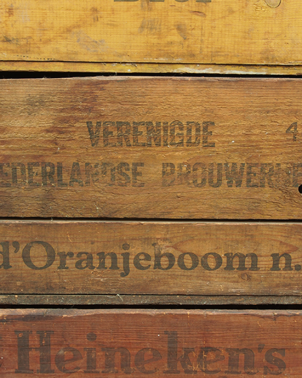 oude houten bierkratten