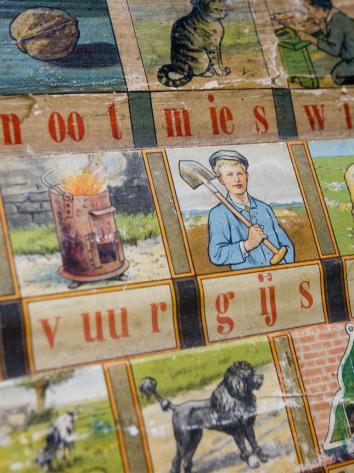 aap noot mies leesplankje