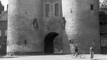 de koornmarktpoort in kampen
