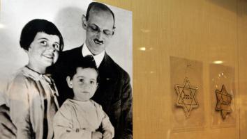 otto frank met zijn dochters