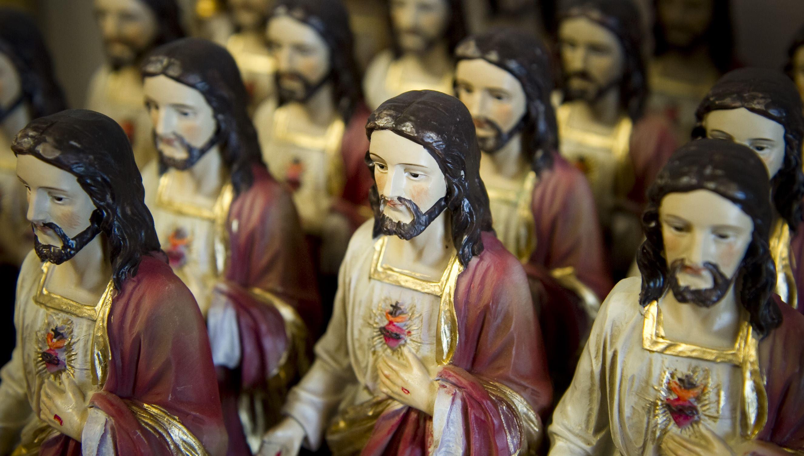 beeldjes van jezus christus
