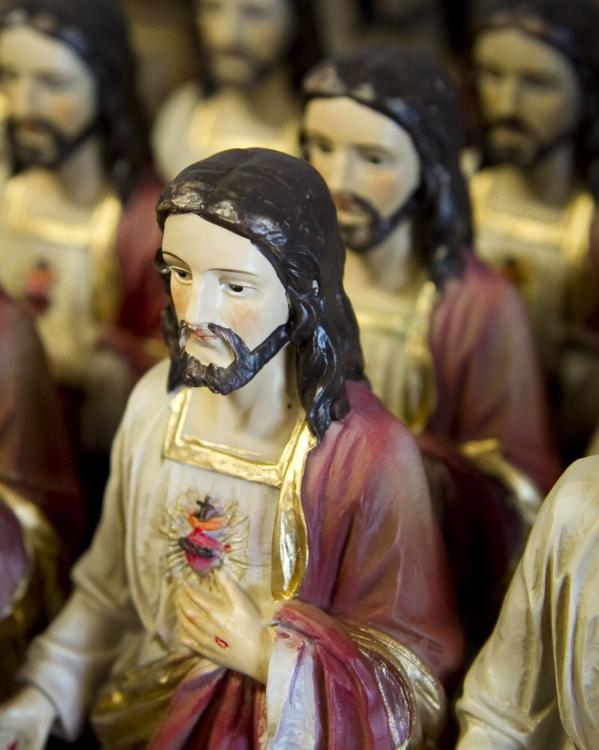 beeldjes van jezus christus