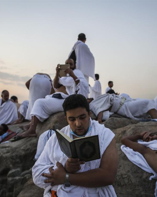 man leest de koran