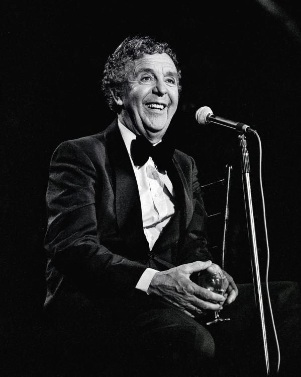 Oudejaarsconferencier Wim Kan