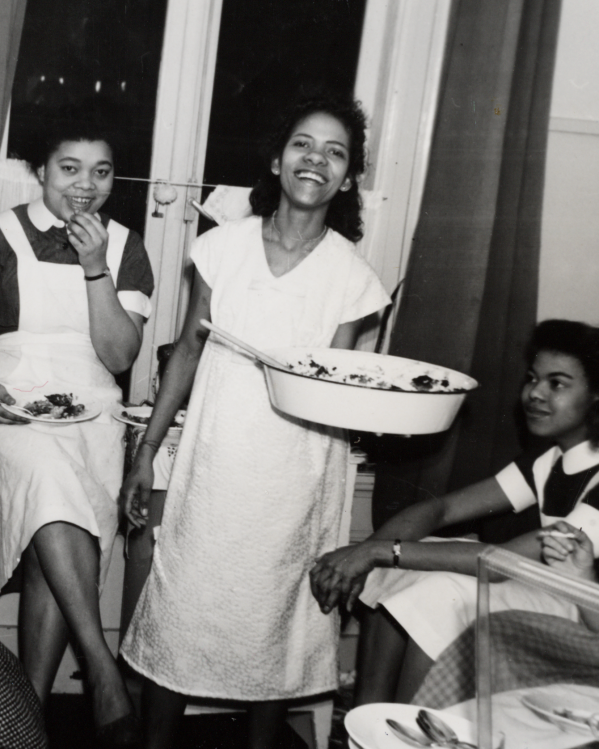 Surinaamse zusters in Amsterdam