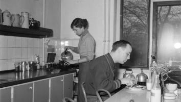 vrouwenafhankelijk_keuken in 1954