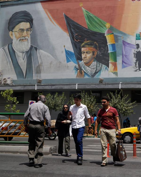 Iran_Khamenei_poster 