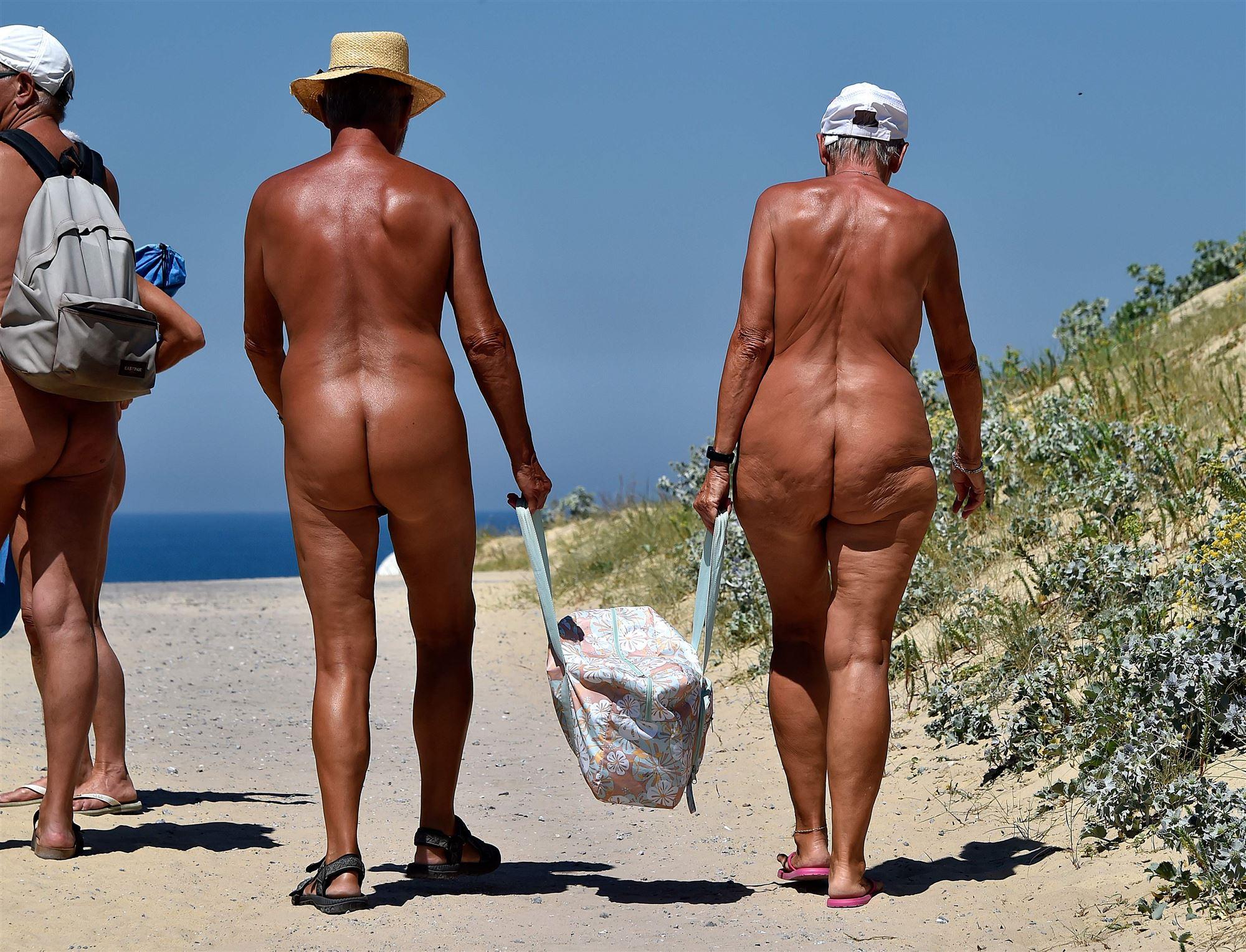 Nudisme en naturisme: waarom zijn we zo graag naakt? | NPO Kennis