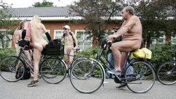 naakte fietsers