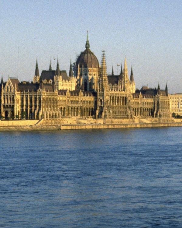 het hongaarse parlementsgebouw