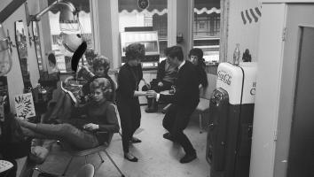 Kuiven in een kapsalon