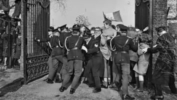 In aanraking komen met de politie