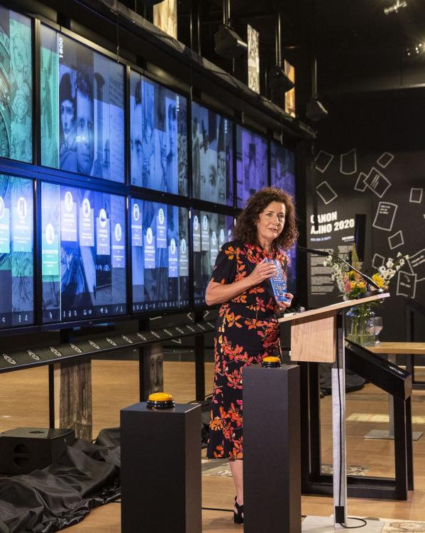 Minister van Engelshoven presenteert de vernieuwde canon van Nederland