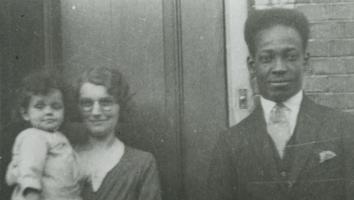 Anton de Kom met zijn gezin