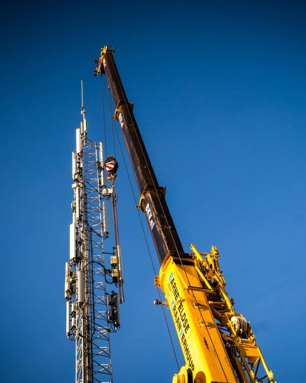 in brand gestoken 5G-zendmast
