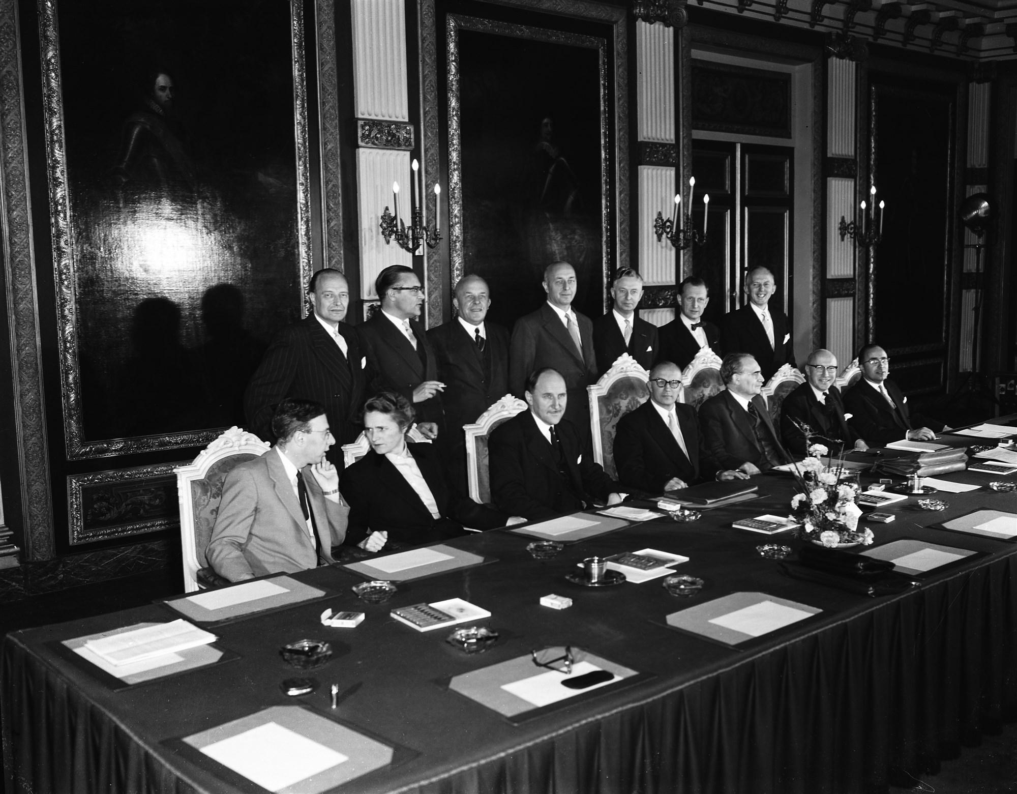 eerste vrouwelijke minister marga klompé