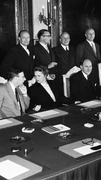 eerste vrouwelijke minister marga klompé