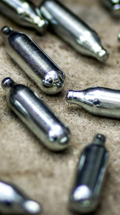 6_lachgas_patronen_clean