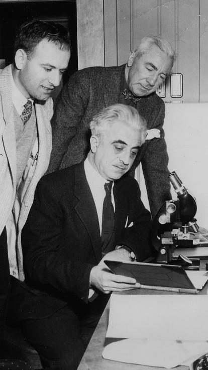 Gregory Pincus ontwikkelt de anticonceptiepil 