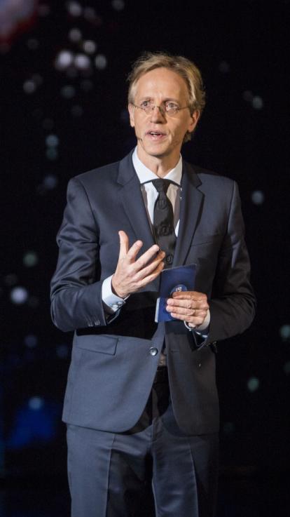 Robert Dijkgraaf presenteer verhaal klimaatverandering