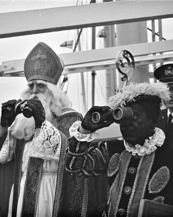 zwarte piet en sinterklaas vroeger