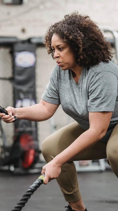 vrouw aan het fitnessen