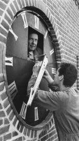 de geschiedenis van het invoeren avondklok