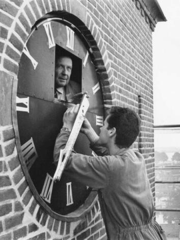 de geschiedenis van het invoeren avondklok