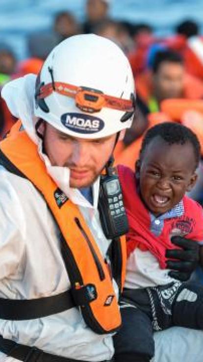 Man redt bootvluchtelingen