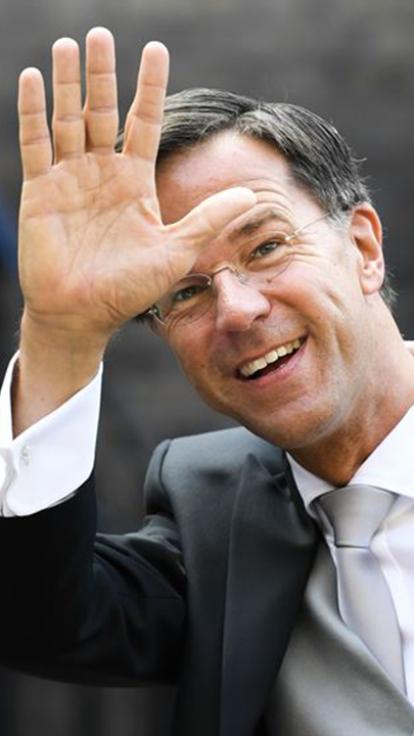 Mark Rutte zwaait