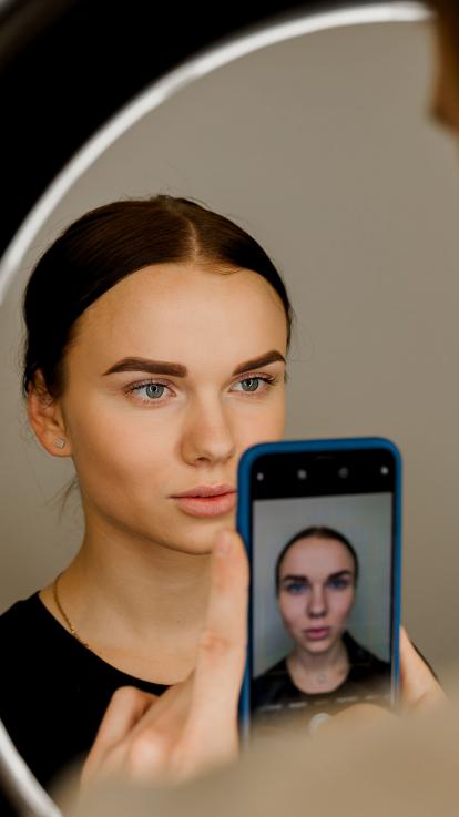 12_zelf_deepfakes_maken_met_telefoon