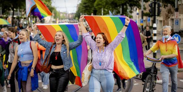 demonstratie tegen LHBTQIA+-geweld 