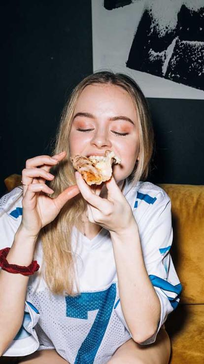 vette hap tegen een kater