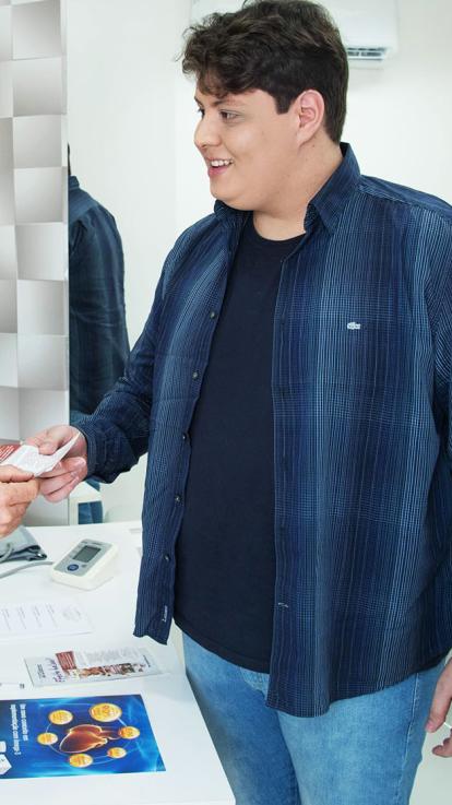 jongen met obesitas bij arts voor maagverkleining