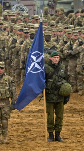 Qisqa lezbiyen tasmali porno videolar