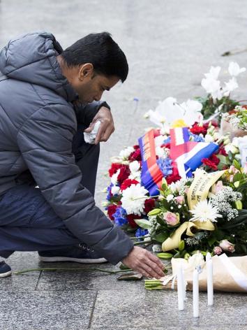herdenking van de aanslagen in Parijs