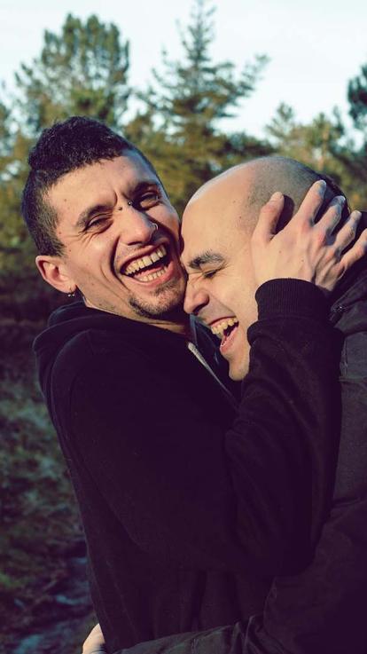 een lachend stelletje