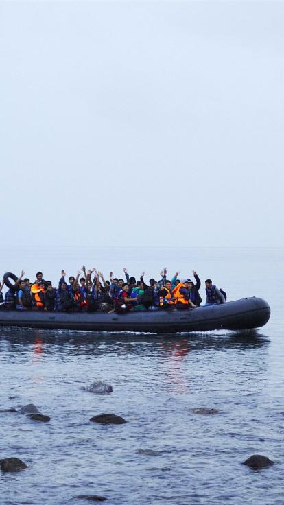 vluchtelingen stroom over de grenzen van de Europese Unie